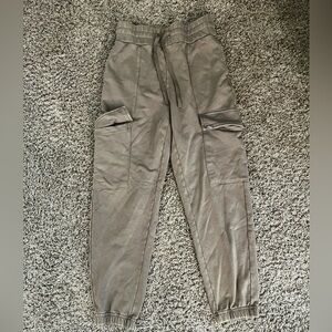 Light brown cargo joggers, size small, never worn